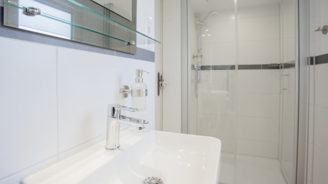 Familienzimmer Terrasse: Waschbecken (Zimmer 2) Familienzimmer Terrasse: Waschbecken (Zimmer 2)