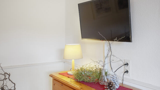 Familienzimmer Terrasse: Fernsehecke (Zimmer 2) Familienzimmer Terrasse: Fernsehecke (Zimmer 2)