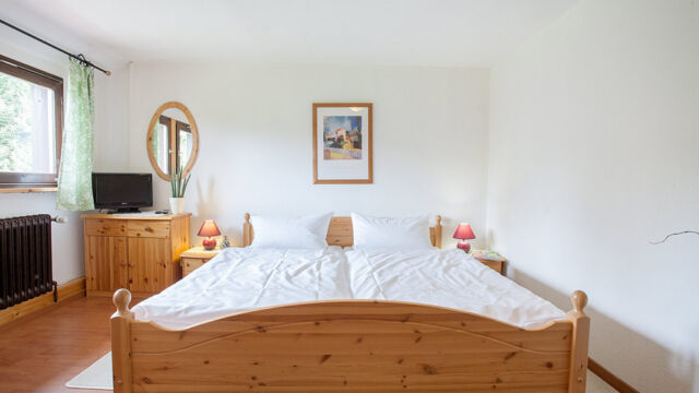 Doppelzimmer Gartenblick: Bett Doppelzimmer Gartenblick: Bett