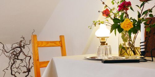 Doppelzimmer einfach: Tisch Doppelzimmer einfach: Tisch