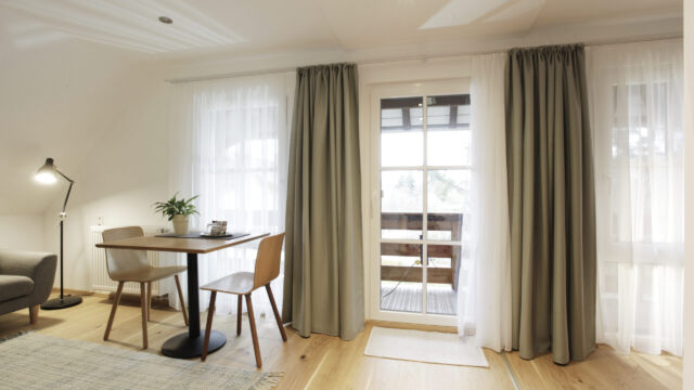 Familienapartment Westbalkon, große Fensterfront Familienapartment Westbalkon, große Fensterfront