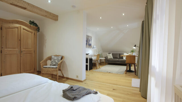 Familienapartment Westbalkon, Blick ins Wohnzimmer Familienapartment Westbalkon, Blick ins Wohnzimmer