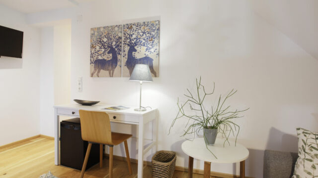 Familienapartment Westbalkon, Schreibtisch Familienapartment Westbalkon, Schreibtisch