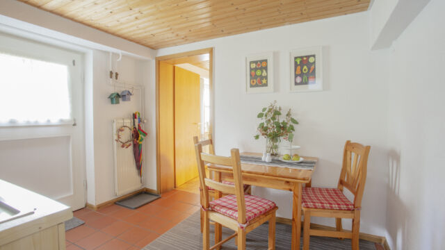 Ferienwohnung Garten: Esstisch Ferienwohnung Garten: Esstisch
